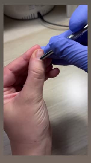 Proceso de manicura rusa paso a paso