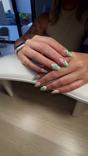 Resultado de manicura en VS Nails & Beauty